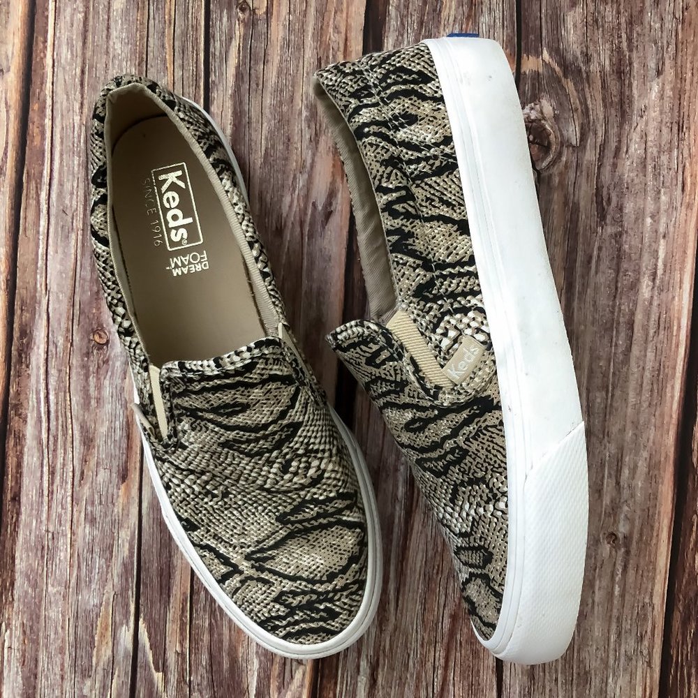 Keds Dream Foam Snake Skin Slip On Size 6